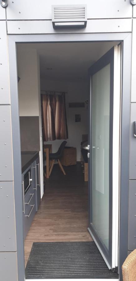 Apartment Tiny House Nike *